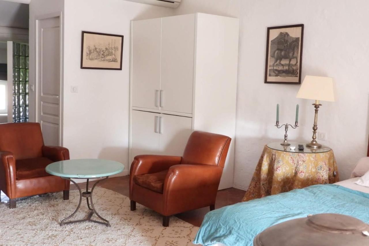 La Nesquière Chambres d'Hôtes Pernes-les-Fontaines Esterno foto